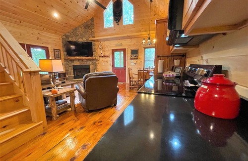 Indian Rock Springs Cabin | Red Door Cabin - couples delight!