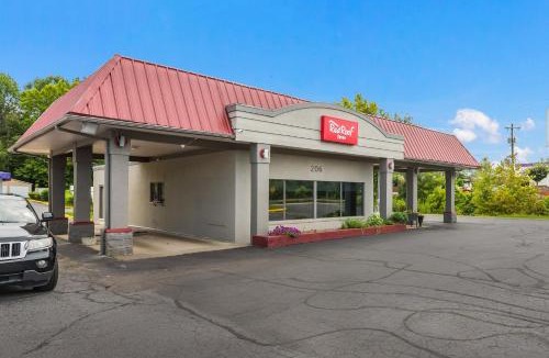Lenoir Hotel | Red Roof Inn Lenoir