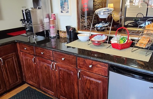 Cornelius Hotel | Red Roof Inn & Suites Cornelius – Lake Norman