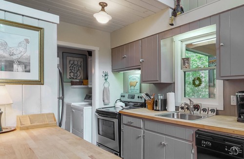 Mirror Lake House | Red Rooster Cottage - Cozy home with Fenced Yard, Screened Porch, and 2 Firepits