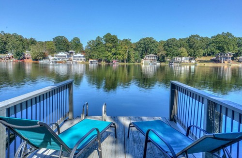 New London House | Red Sky Lake House - Tranquility at the lake!