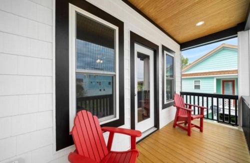 Wilmington Beach House | Red Snapper - amazing new home just two blocks from the beach home