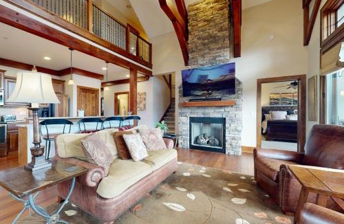 Boone Apartment | Red Tail Summit