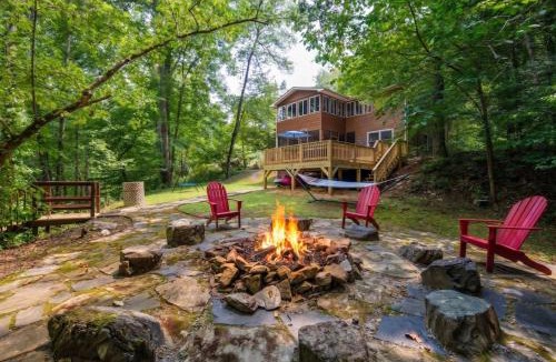 Lake Lure House | Redbird Retreat - Riverfront Cabin, Fenced Yard, Firepit and Grill