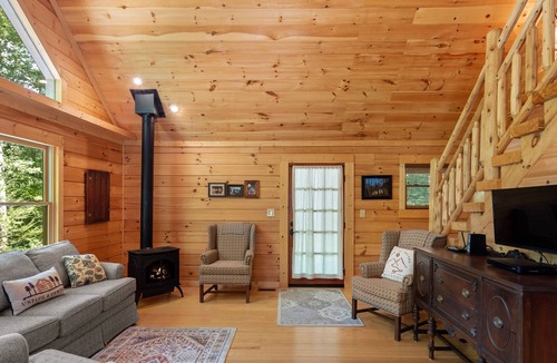 Lake Lure Cabin | Redbird Ridge - Community lake and river access, fire pit, sleeps 8
