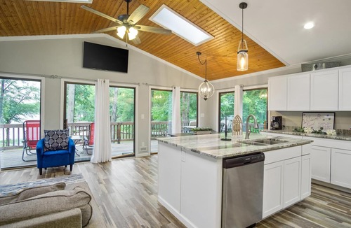 Macon House | Redemption Retreat at Lake Gaston