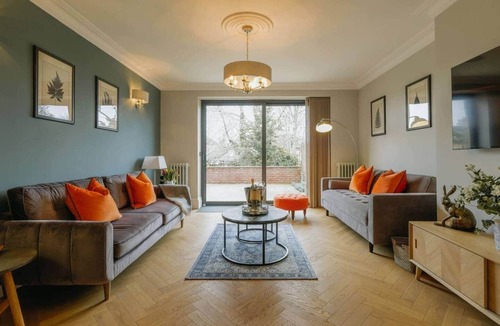 Cotham Apartment | Redland Elegance | Spacious & Bright