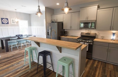 Minnesott Beach Cottage | Reelin In The Years is the Perfect blend of rustic charm and modern amenities!
