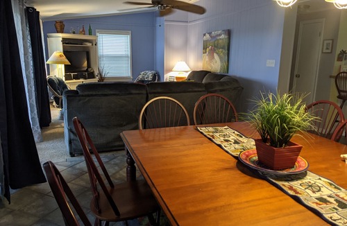 Hatteras House | Reelin' Inn - Hatteras; Spectacular Sunsets, Dog friendly, WiFi, and Hot tub!