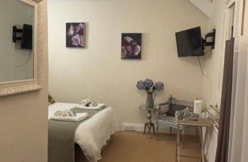 Simonburn Bed & Breakfast | Relax and Unwind in Simonburn Bed and Breakfast’s Family Room with Garden Views