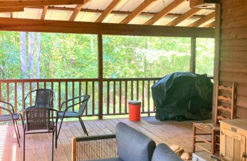Mill Spring House | Relax at Saddleback