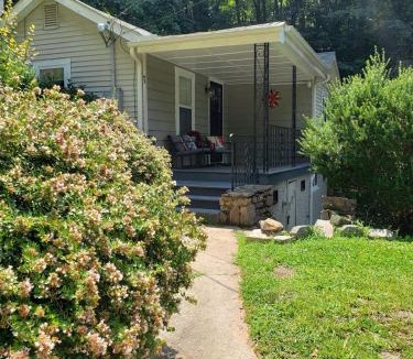 Woodfin House | Relax Under the Trees