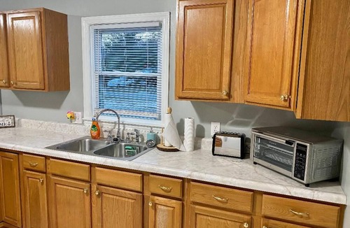 Fayetteville House | Relaxing at Redstone 3 Bedroom House