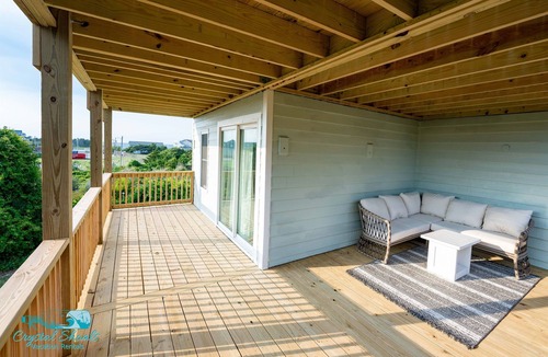 Emerald Isle House | Relaxing Family Retreat · Poolside Duplex Near the Beach