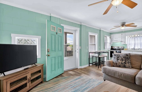 Topsail Beach House | Relaxing Ground-Floor Escape in Holly Ridge