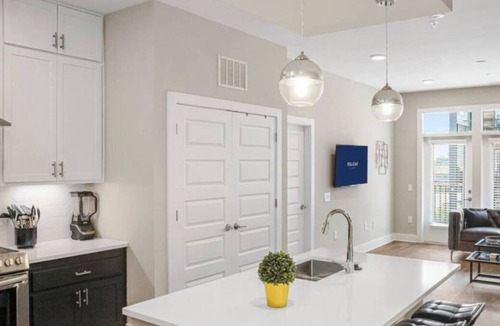 Charlotte Center City Condo | Reluxme | City Center 2BR Apt w/King Beds