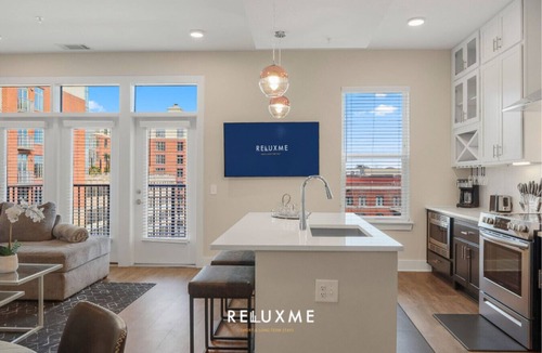 Fourth Ward Condo | Reluxme | Lux 3BR Condo w/Skyline View + Stadiums