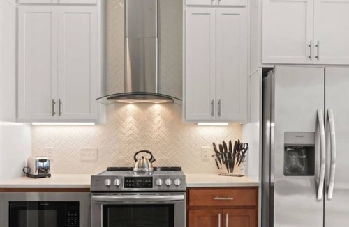 Charlotte Condo | Reluxme| SouthPark 1BR Condo w/Prm Amenities