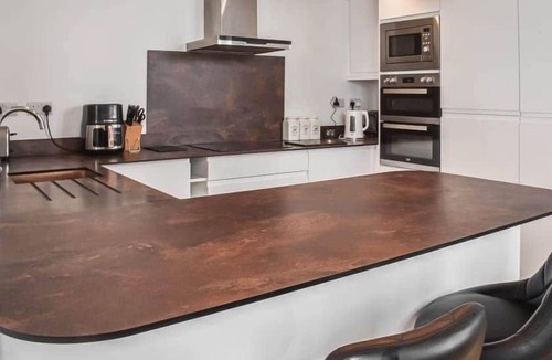 Ford Apartment | Remarkable Seaside Apartment - Sleeps 4