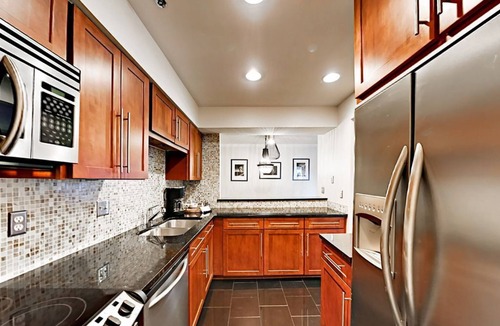 Academy Square Condo | REMODELED & SUPER STYLISH 1BR - DOWNTOWN NASHVILLE