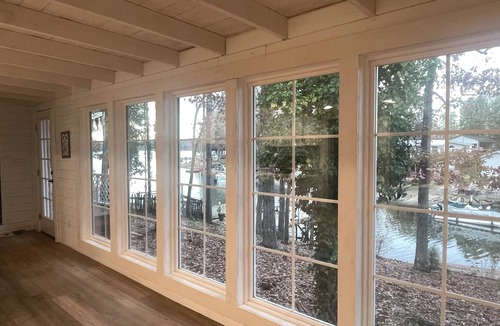 Southmont Cottage | Remodeled Water-Front Lake Cottage with Dock! Kayaks provided!