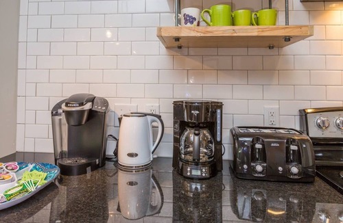 Winston - Salem Apartment | Renovated 1BR Apartment Steps from WFU Hospital