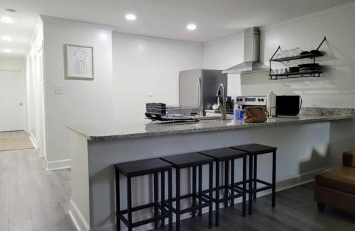 Durham House | Renovated 2 Bed Walltown Home Walk To Duke! A