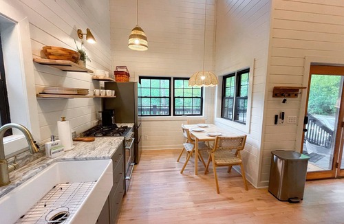 Bear Den Cabin | Renovated! Hot Tub! Cabin 1! Right off the BRPW!