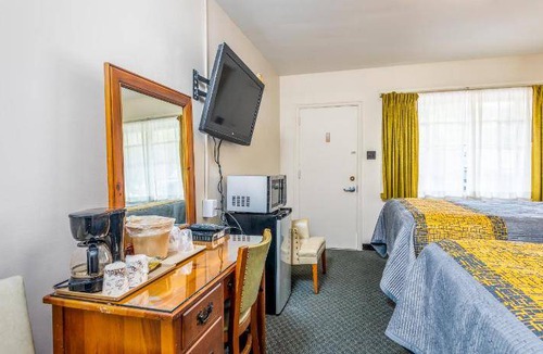 Waynesville Resort | Resort ∙ 4 guests