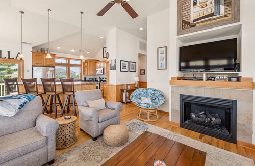 Ocean Hill House | Rest-A-Shore: Ocean View, Heated Pool, Hot Tub, Rec Room w/Pool Table