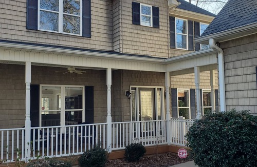 Mayhew House | Retreat at the Lake