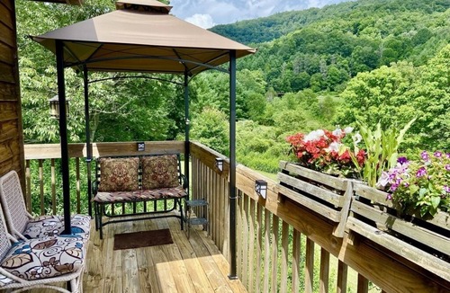 Glenville Apartment | 'Retreat! Comfy, Private w/Mountain View! 1 Ntr's Ok! Nearby Lake, town 5 miles!