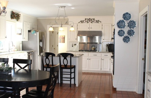 Charlotte House | Retreat in the City - country setting in the city with large private pool