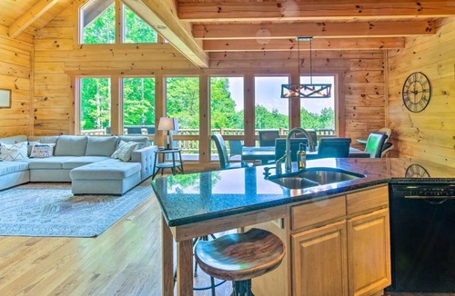 Vein Mountain Cabin | Ridgetop View Cabin ~ Pet-Friendly w/Hot Tub!