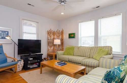 South End Apartment | Riester Middle: Enjoy ocean and sound views and a short walk to pier