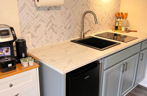Union County Apartment | Riggins King suite WI-FI Patio Farmscape comfort