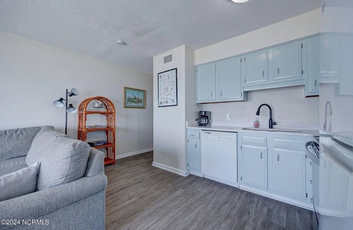 Carolina Beach Condo | Right On the Beach - Spectacular Views!