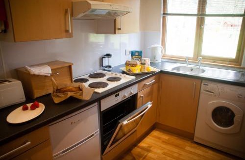 Bridge Of Earn Ski Chalet | River Edge Lodges