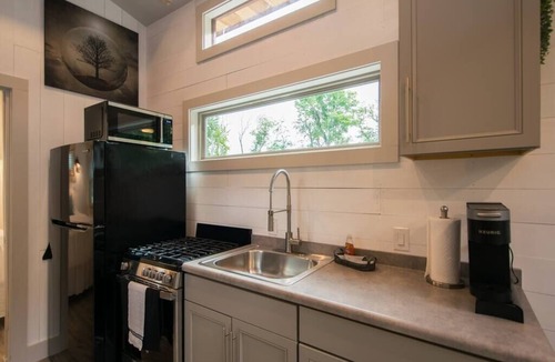 Canton House | River Front King Bed Cottage #5