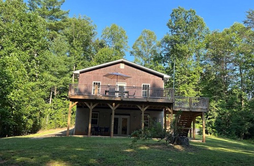 Traphill House | River Retreat near Stone Mountain