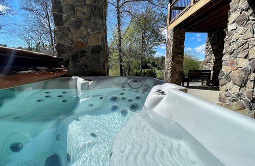 West Jefferson House | River Rocks - West Jefferson NC