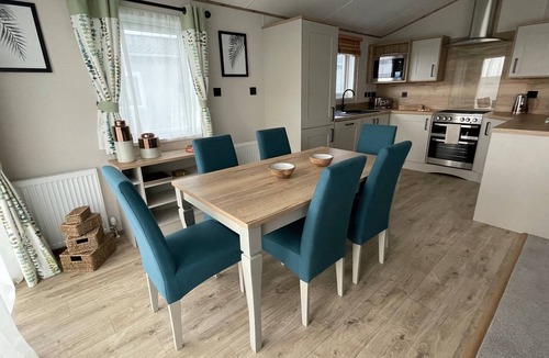 Rye Harbour House | River View - Overlooking the river
