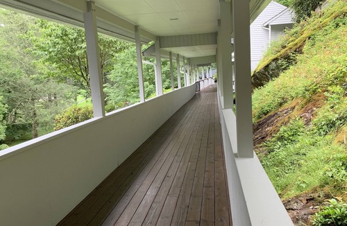 Burnsville House | Riverbend; 5 BR House on Mt. Mitchell Golf Course