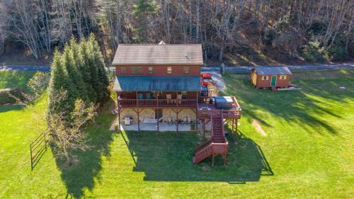 Todd House | Riverbend Retreat