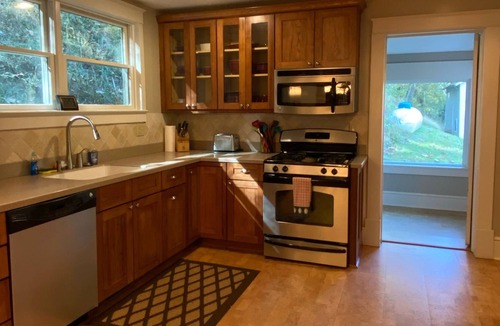Frank Cottage | Riverfront, Fire Pit, Swimming, Tubing, Fishing, Easy Access