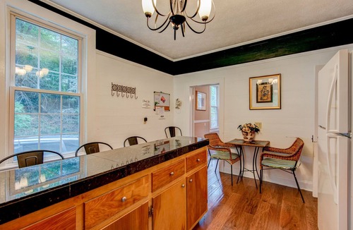Todd House | Riverfront Historic McGuire Mountain House