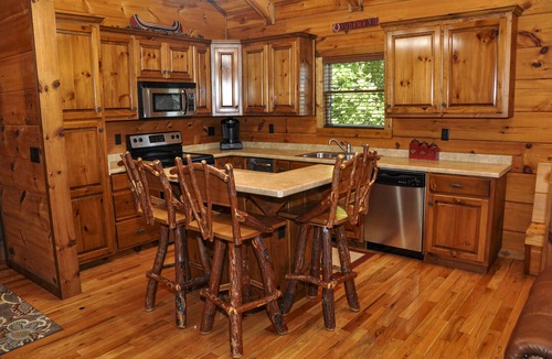 Murphy Cabin | Riverfront Lodge Wifi, Folk School, Casino, Close to Town, HOT TUB