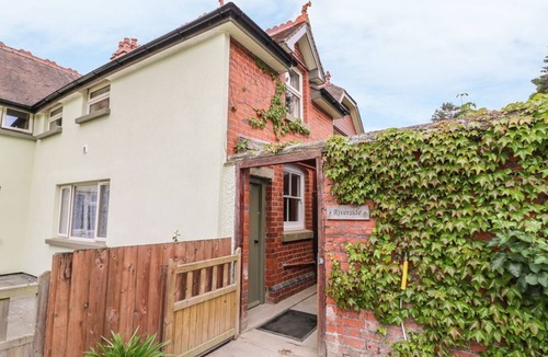 Llanwrthwl House | Riverside Cottage, Llanwrthwl
