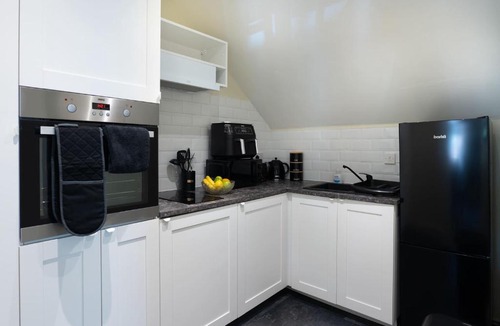 Congleton Apartment | Riverside Congleton Flat, Free Parking, Nr Peaks