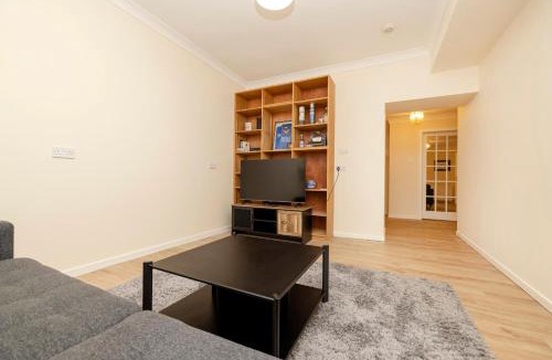 Perth Apartment | Riverside Home In Perth